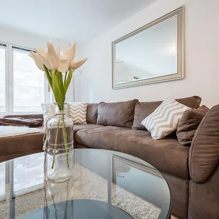 City Town Apartment *